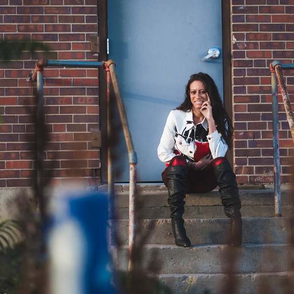 Meet your Posher, Jessica, from Style by J Rose - Picture 8 of 8